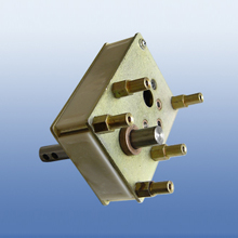 双电源开关齿轮箱1